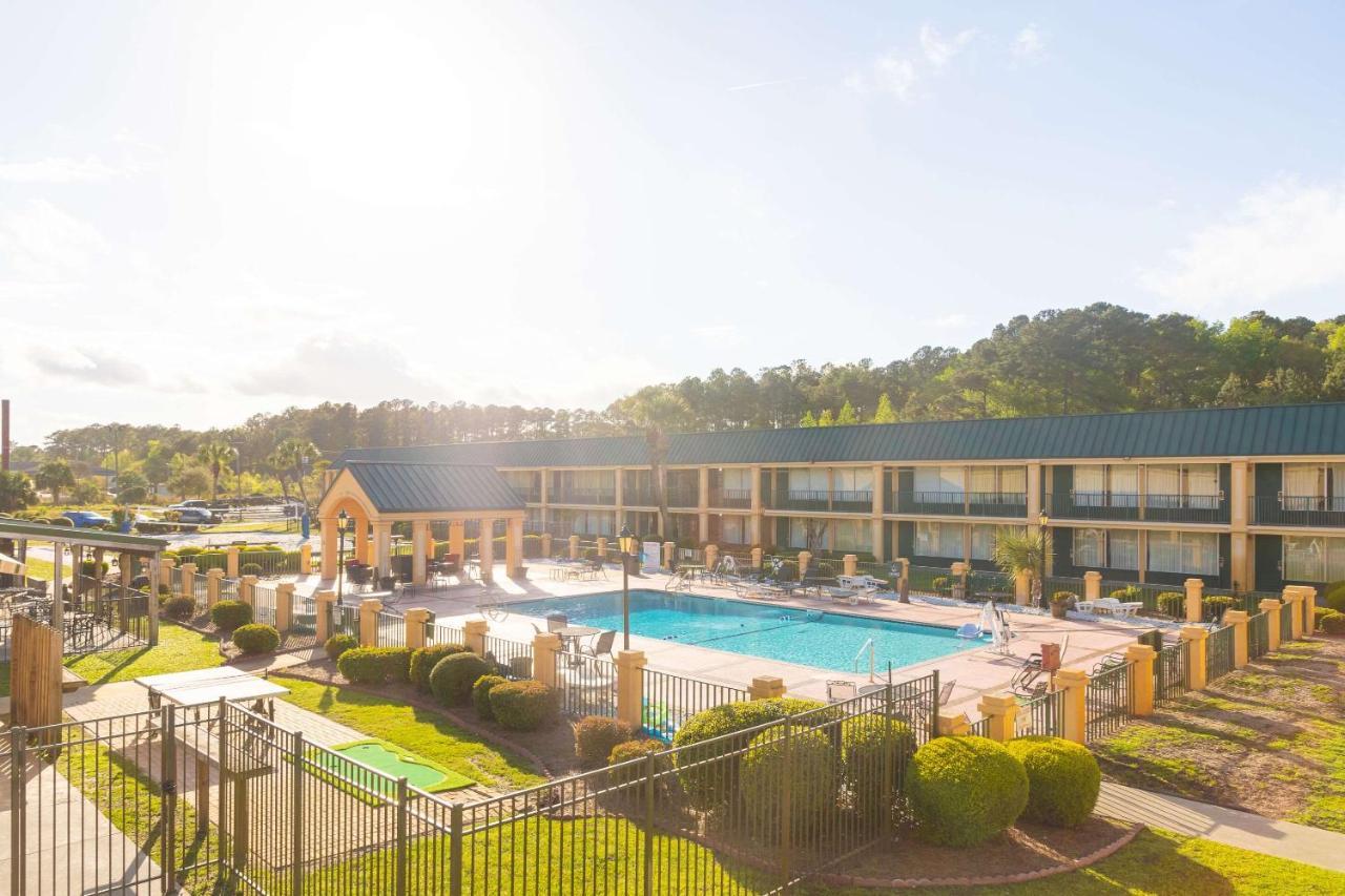 Quality Inn Richmond Hill - Savannah I-95 Экстерьер фото